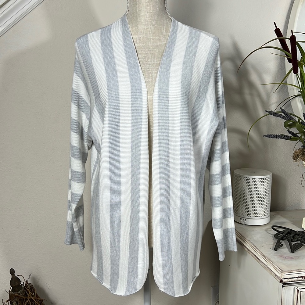 Cyrus M White/Grey Striped Open Cardigan